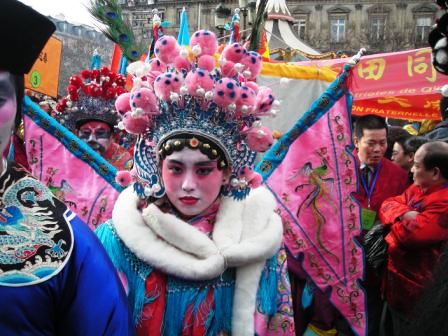 chinese new year parade in paris chinatown