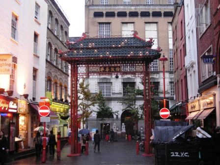 archway in london chinatown